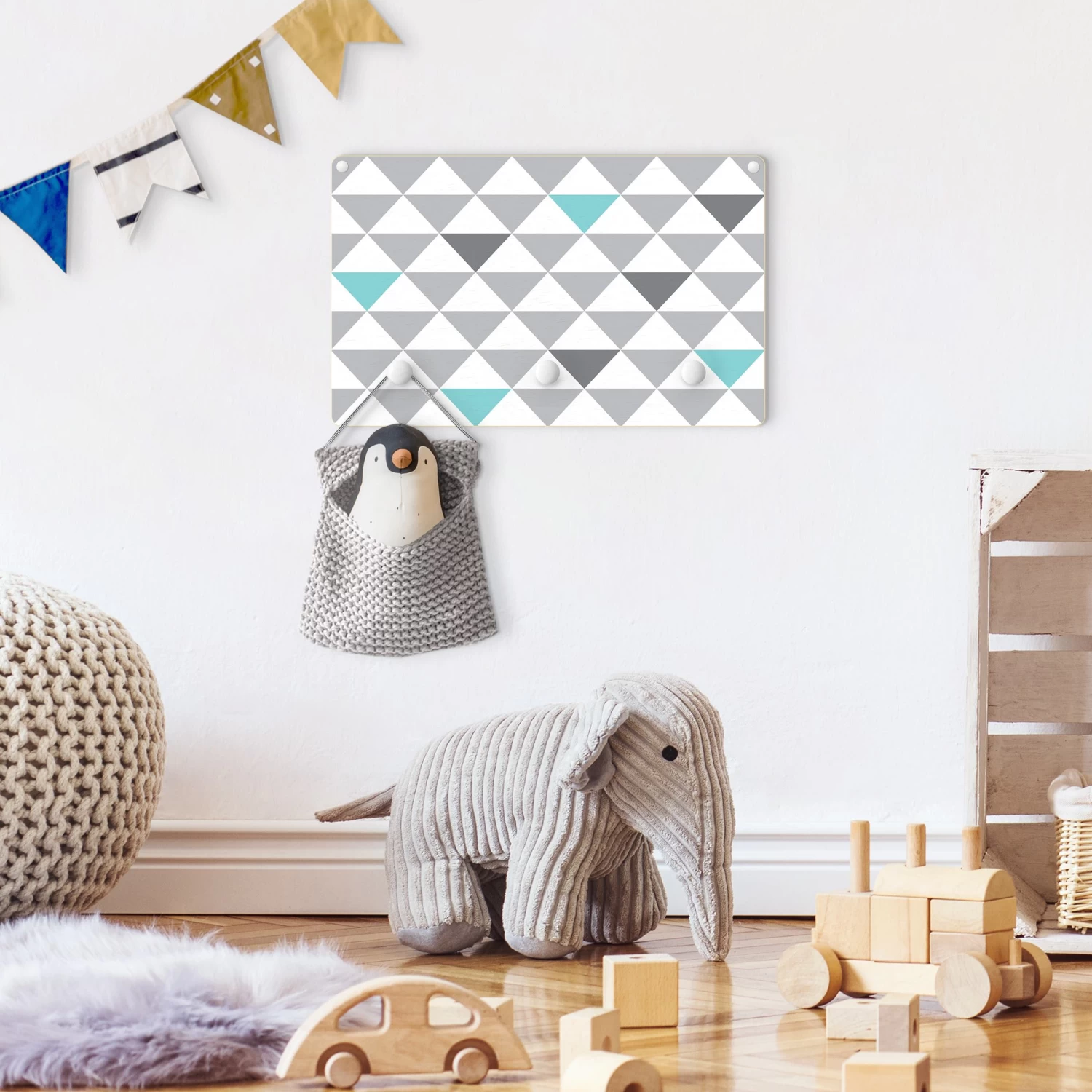 Kindergarderobe Holz - Dreiecke Grau Weiß Türkis In Grau – Bild 3